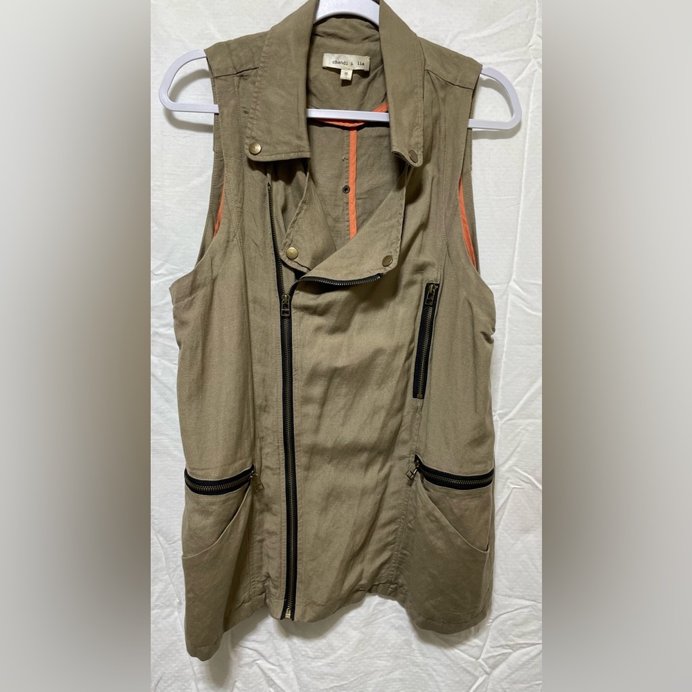 Chandigarh & Lia vest